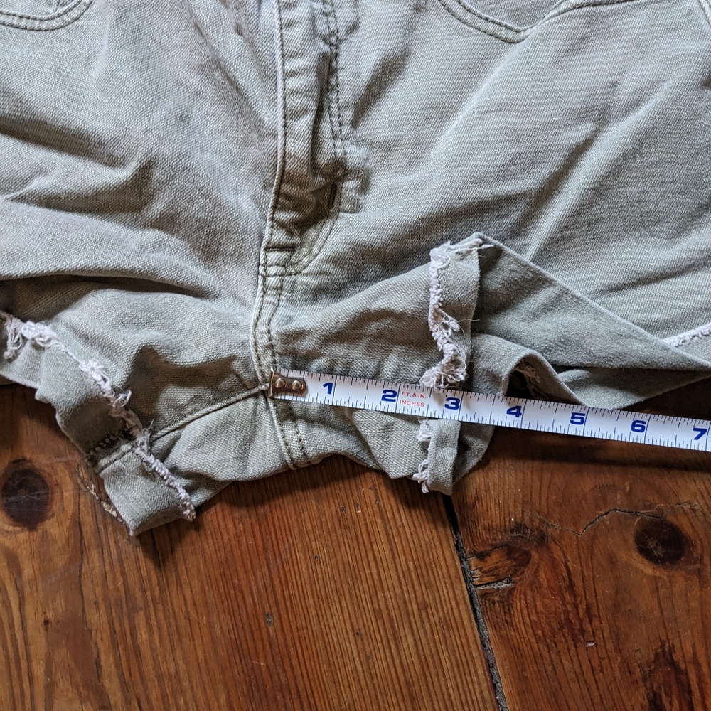 American Eagle Hi-Rise Shortie Gray